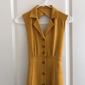 retro inspired calf-length dress with cutout back